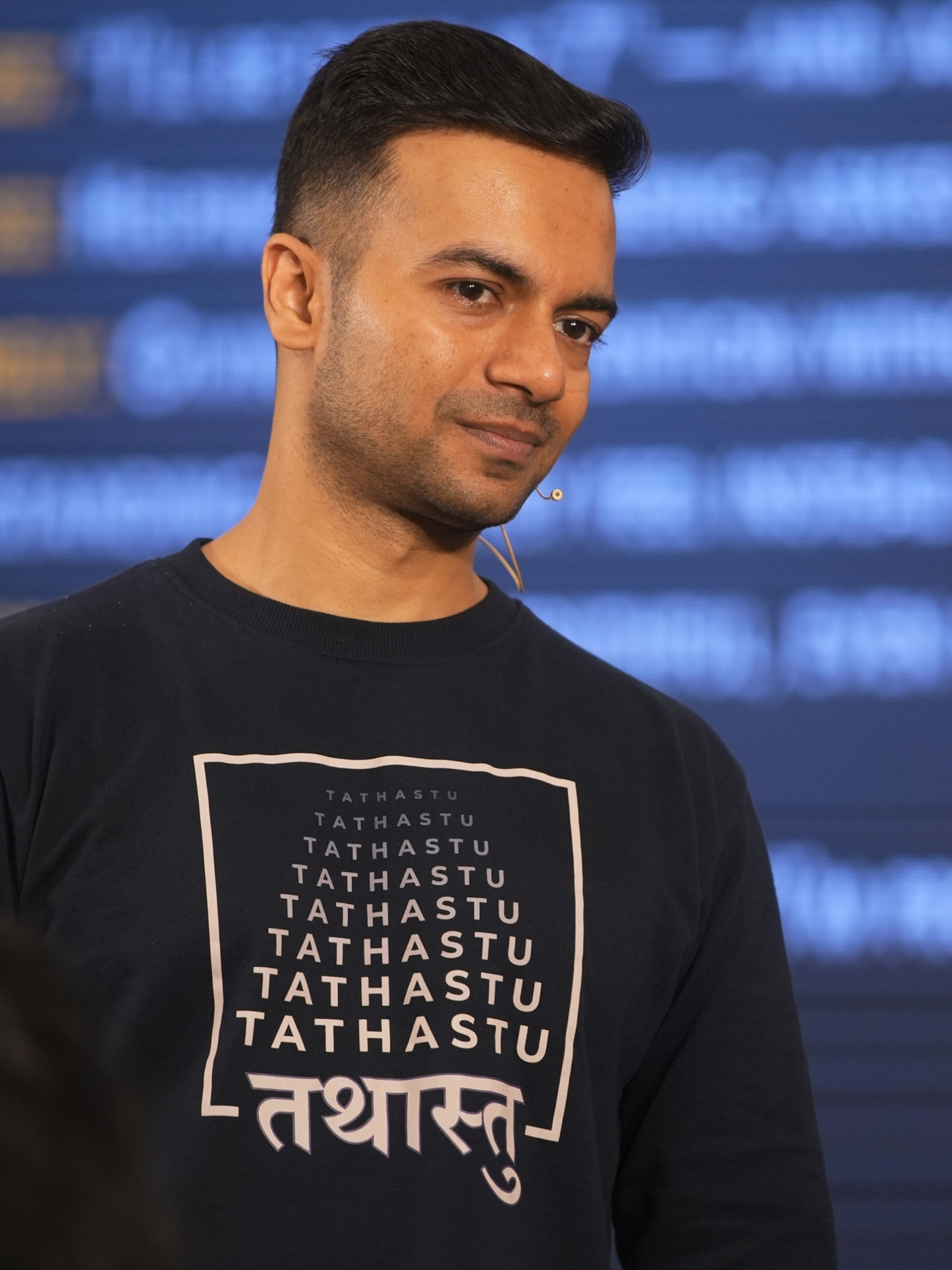 TATHASTU SWEATSHIRT